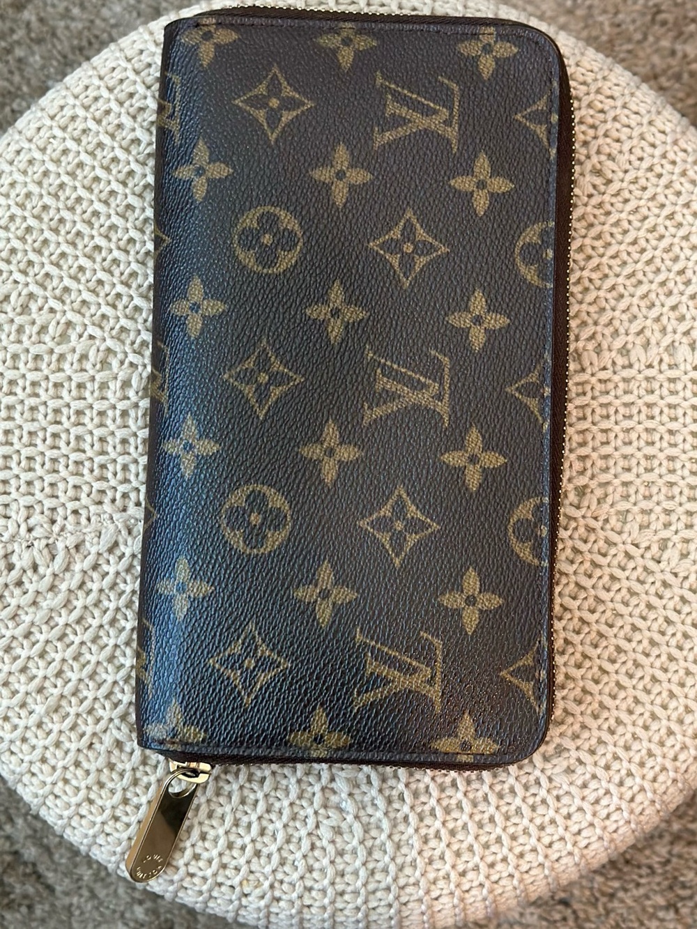 Louis Vuitton Monogram Zippy Organizer Wallet in Monogram Brown - Picture 4 of 14